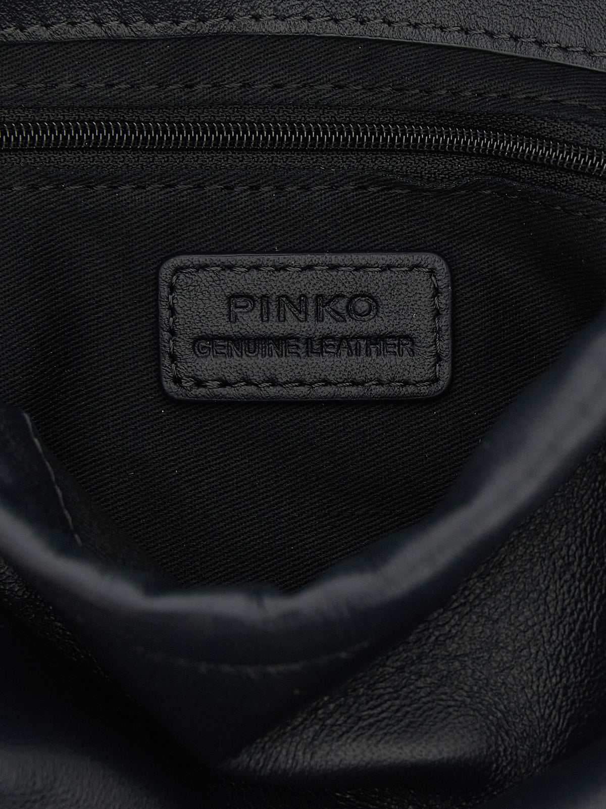 PINKO Schultertasche aus blauem Lammleder – Produktansicht 4 | Arca Lucia