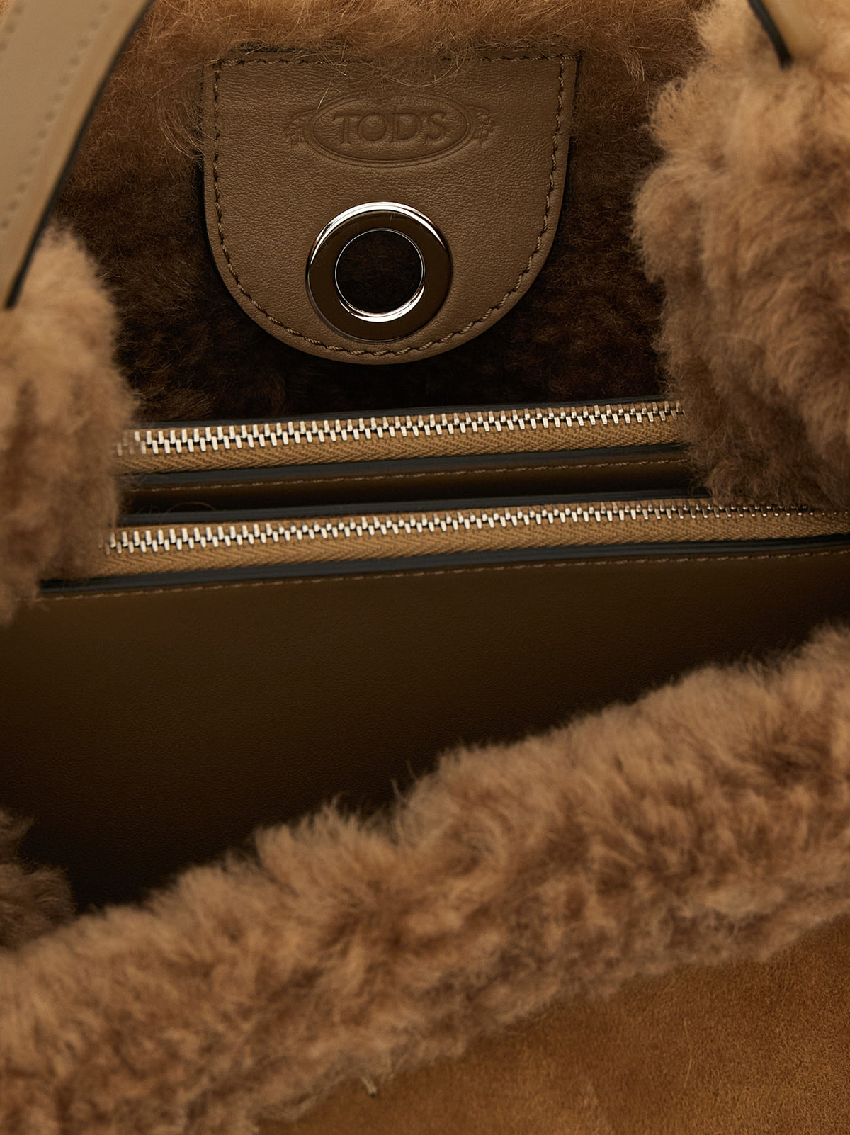 Tod's Handtasche aus Wildleder in Braun