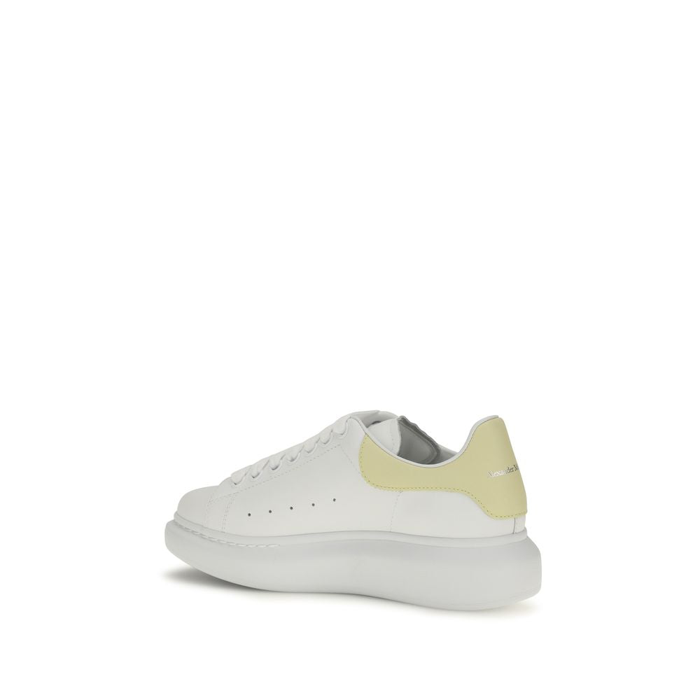 Alexander McQueen Sneaker aus Leder in Weiß