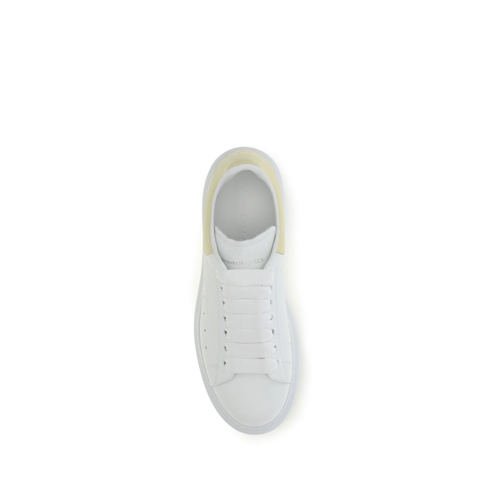 Alexander McQueen Sneaker aus Leder in Weiß