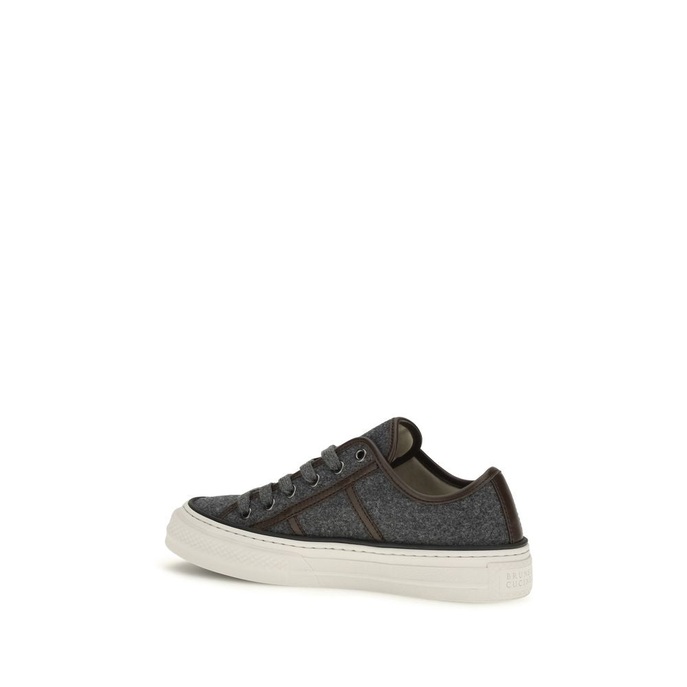 Brunello Cucinelli Sneaker aus Wildleder in Grau