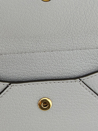 Chloé Kartenhalter aus Leder in Hellblau