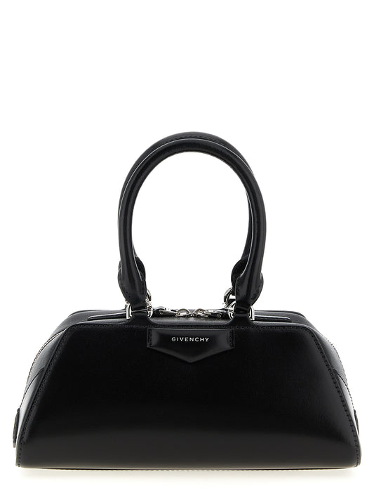 Givenchy Handtasche aus Leder in Schwarz