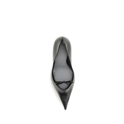 Balenciaga Pumps aus Leder in Schwarz