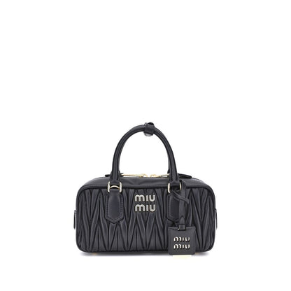 Miu Miu Handtasche aus Leder in Schwarz