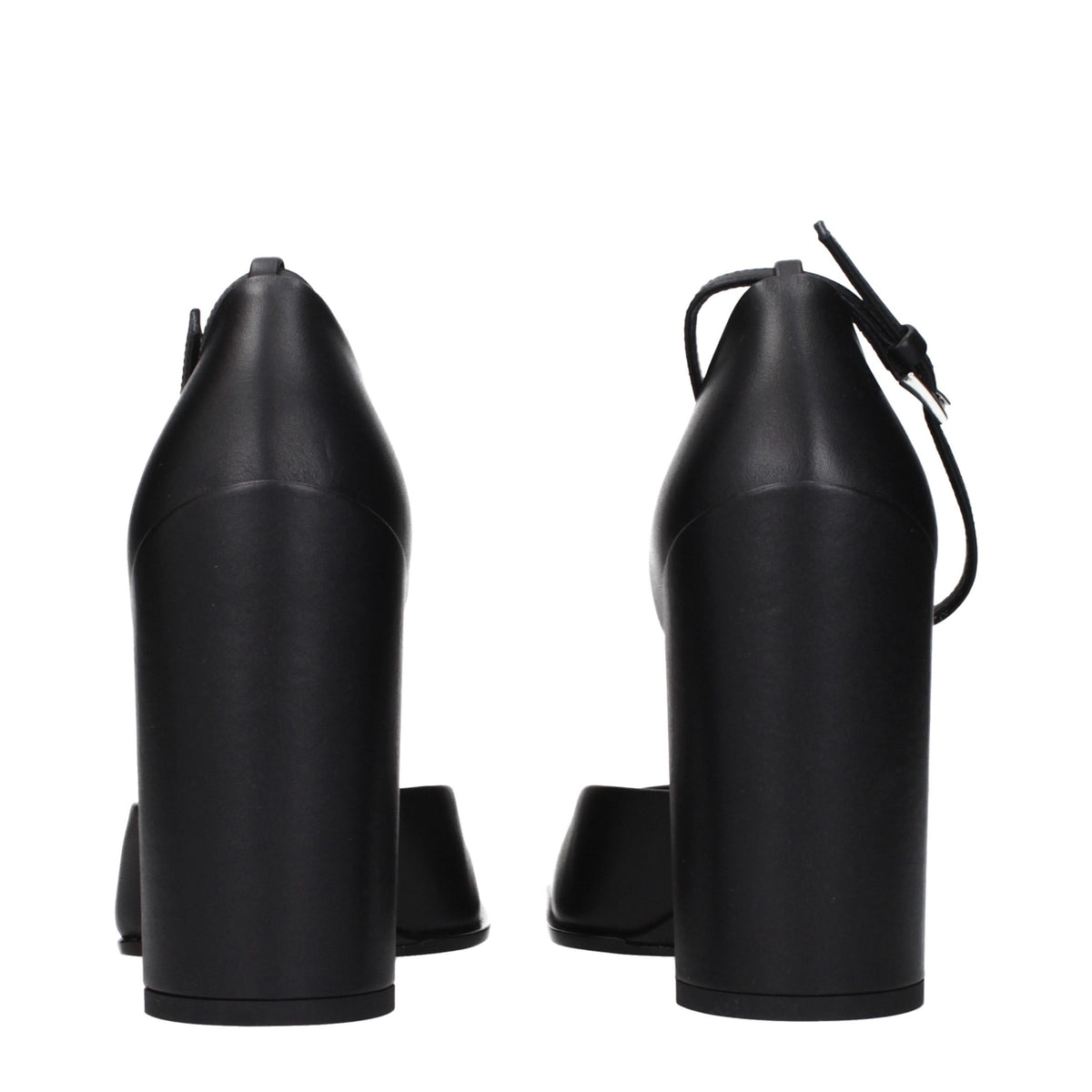 Alaïa Pumps aus Leder in Schwarz