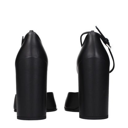 Alaïa Pumps aus Leder in Schwarz