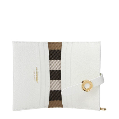 Burberry Geldbörse aus Leder in Weiß