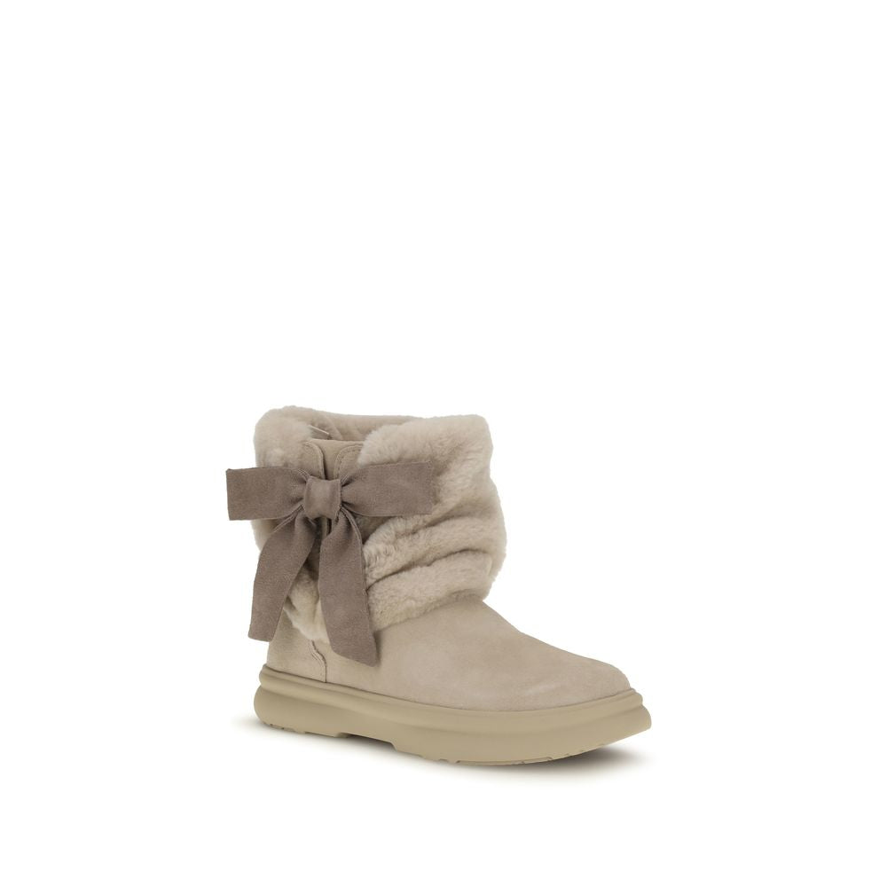 UGG Beige Wildleder-Stiefeletten – Produktansicht 2 | Arca Lucia