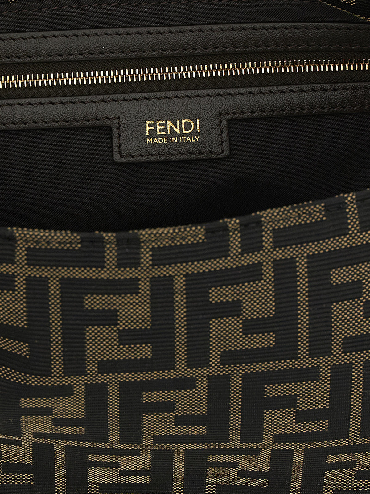 Fendi Braune Schultertasche aus Polyester – Produktansicht 4 | Arca Lucia
