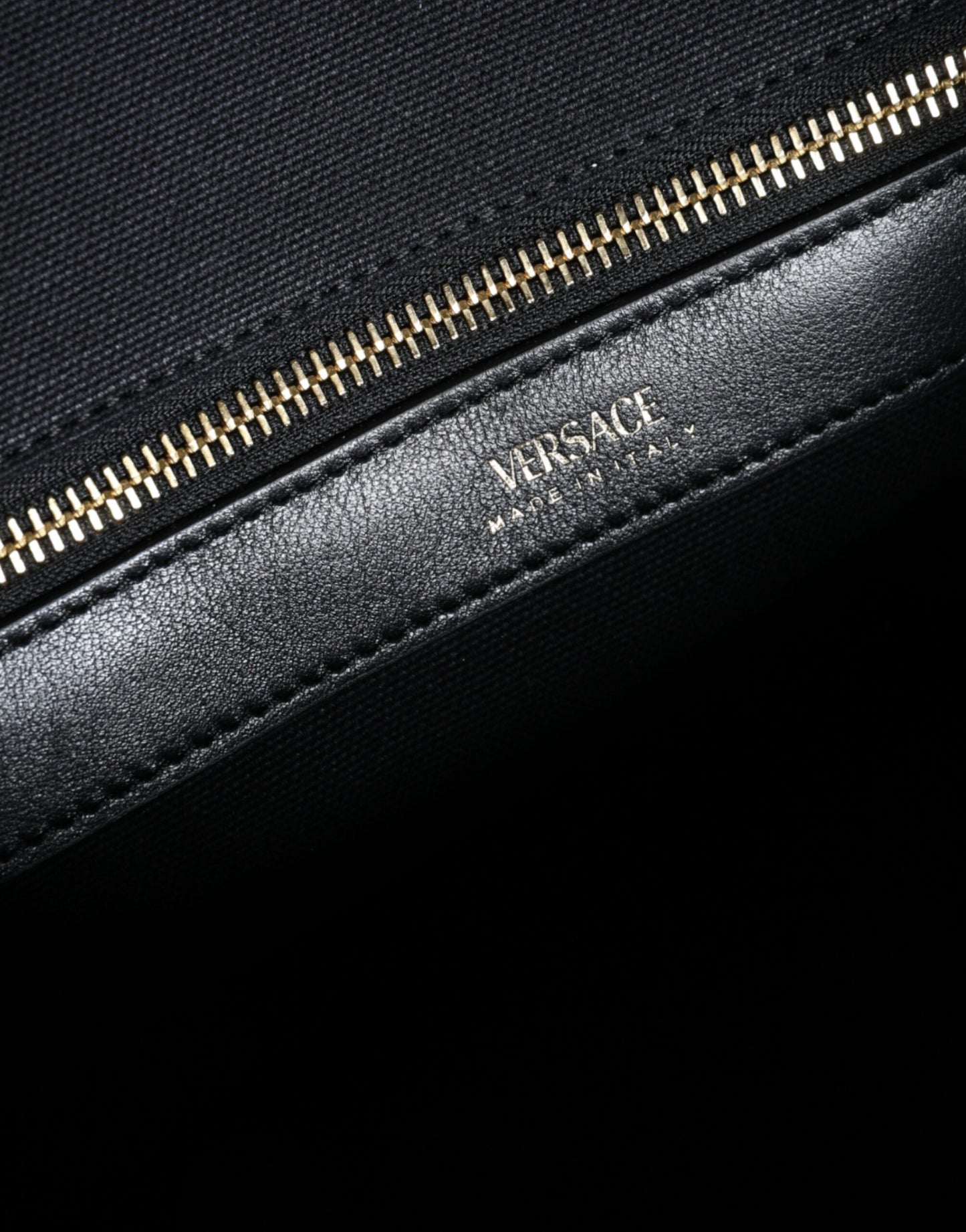 Versace Schwarze Top Handle Canvas Leder Logo Crossbody Tote Bag