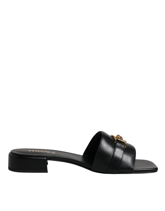 Versace Schwarze Leder-Slides mit Logo-Plakette