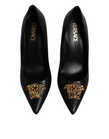 Versace Schwarz Leder Logo Plaque High Heels Pumps Schuhe