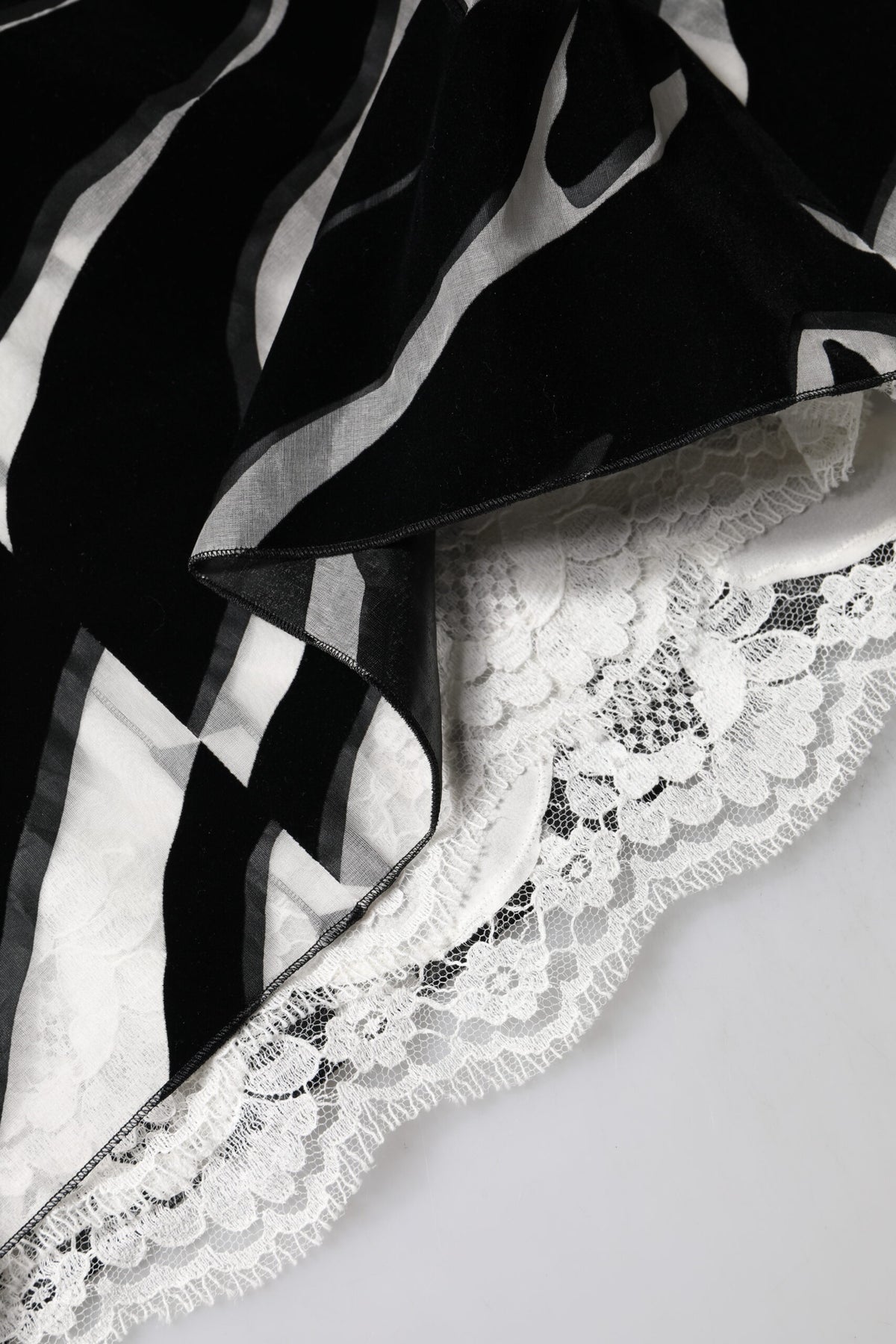 Dolce & Gabbana Schwarz-weißes Zebra-Minikleid