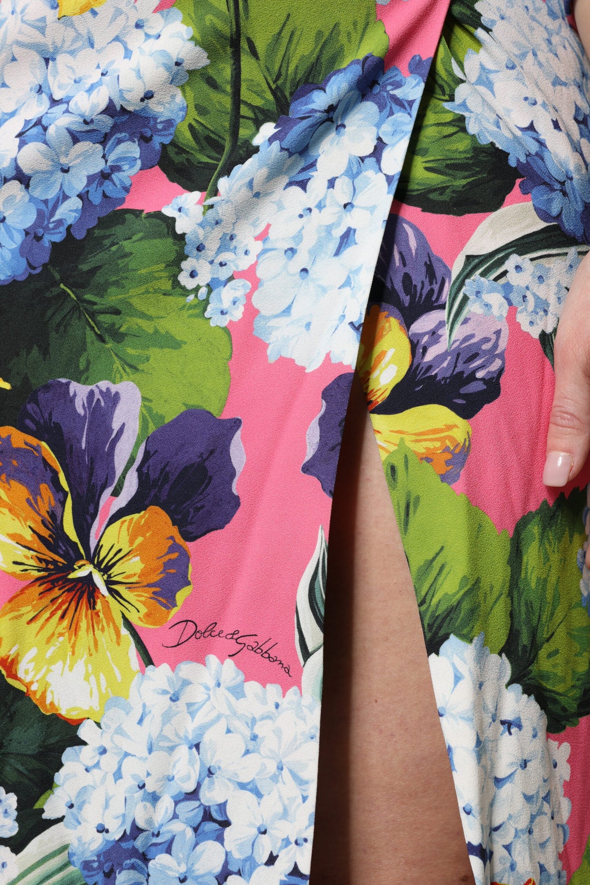 Dolce & Gabbana Mehrfarbiges Midi-Etuikleid mit Blumenprint