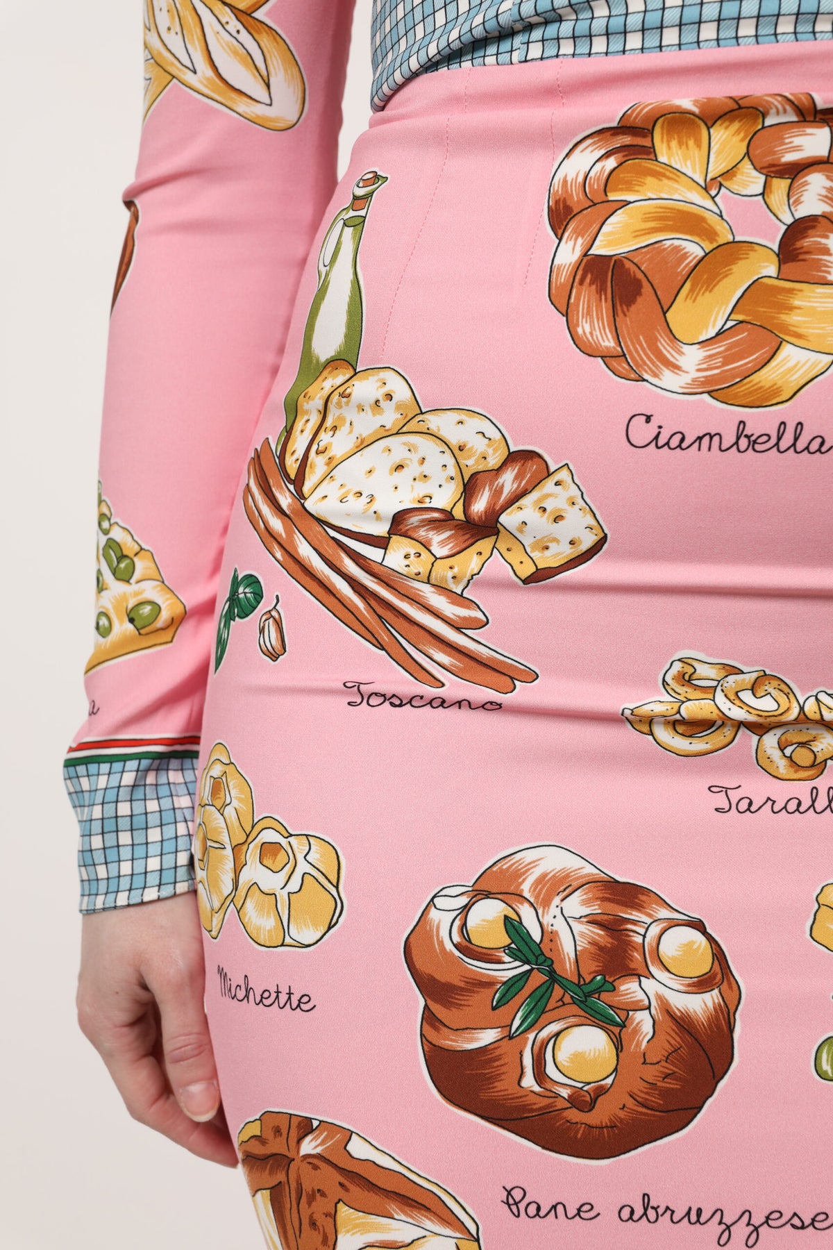 Dolce & Gabbana Abito midi a tubino dalla linea aderente con stampa rosa in seta e fibra elasticizzata