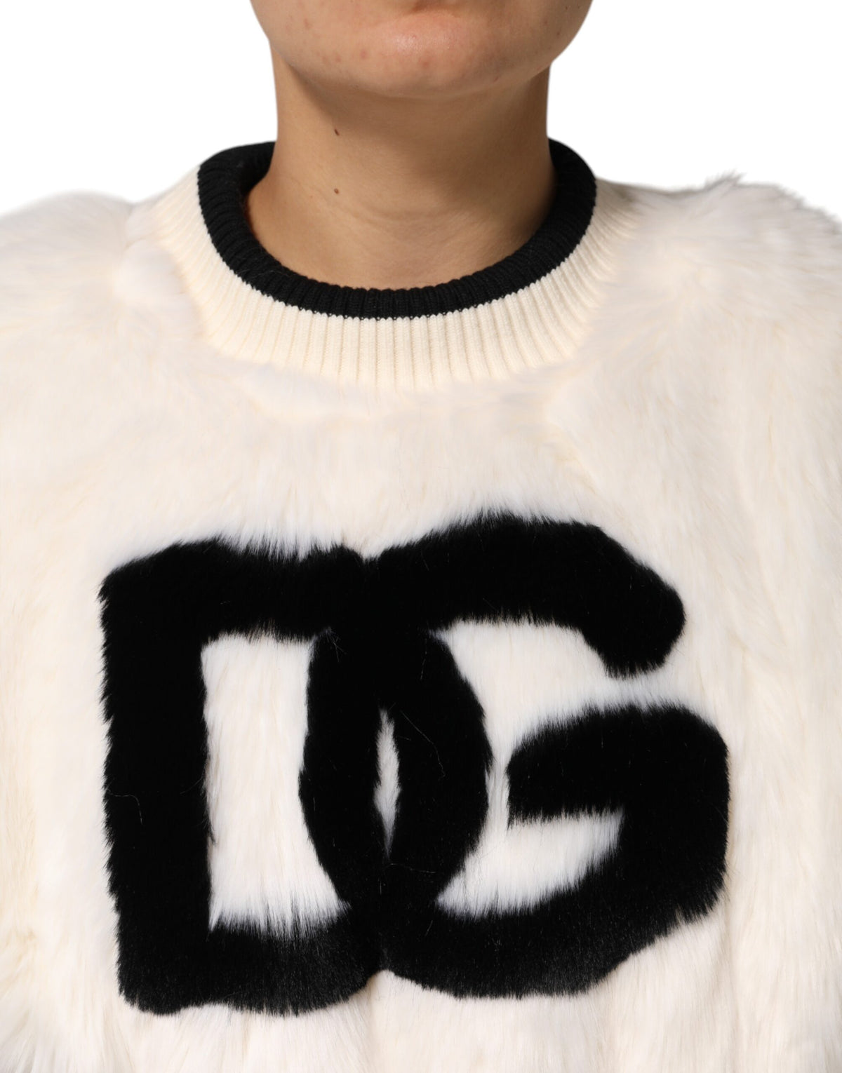 Dolce & Gabbana Weiß-schwarzer Cropped Pullover aus Kunstfell