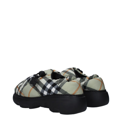 Burberry Grüne Stoff-Slipper